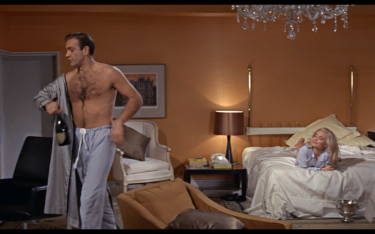 goldfinger-hotel-room-bed