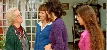 volver-visiting-aunt-paulas-house