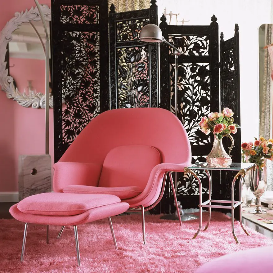 pink-womb-chair-knoll