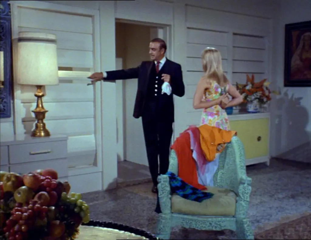 man-from-uncle-helicopter-spies- bedroom