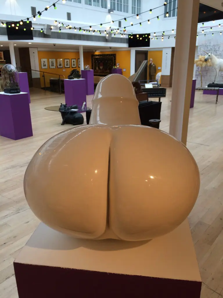 rocking-machine-out-of-the-ordinary-exhibition-christie's-3