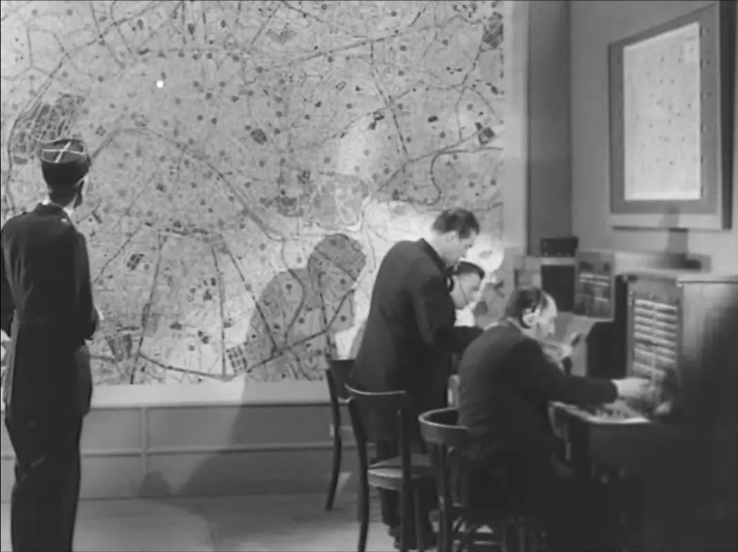 Le Crâneur (Dimitri Kirsanoff, 1955) maps in the movies