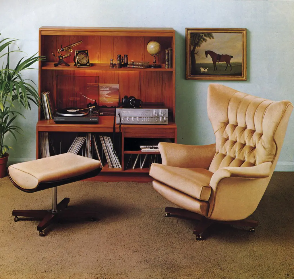 GPlan-6250-you-only-live-twice-chair