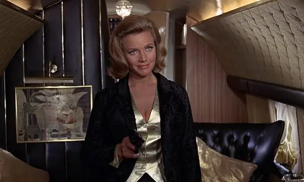 bond-goldfinger-pussy-galore-plane