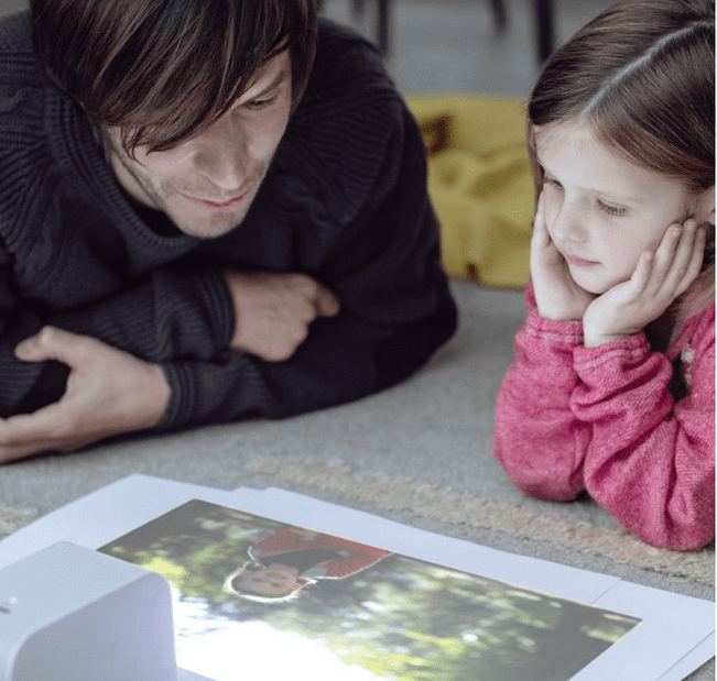 portable-ultra-short-throw-projector-1