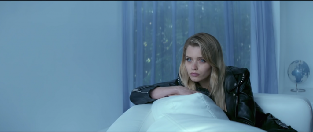 neon demon-film-sets-white-house-film-and-furniture