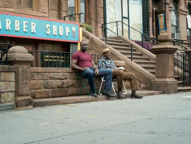 luke-cage-film-set-design-pops-barbershop-3