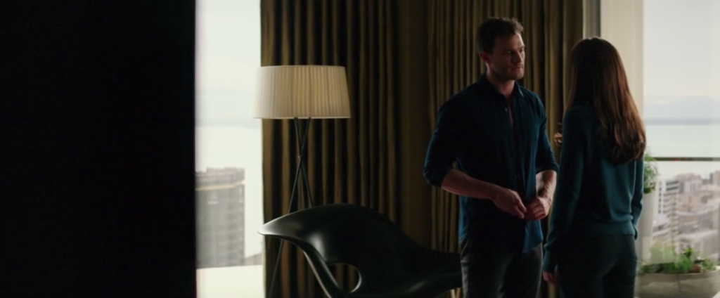 fifty-shades-darker-furniture-christian-greys-apartment-bedroom-film-still