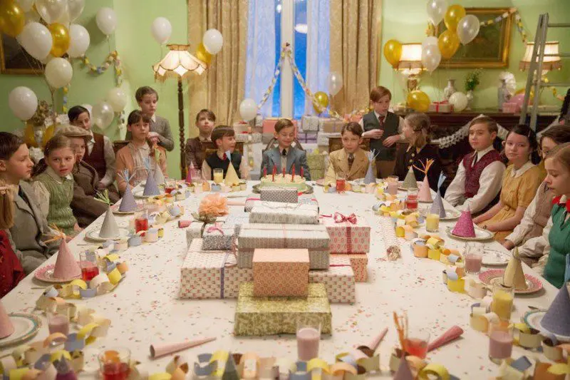 pastel colours in film sets the grand budapest hotel