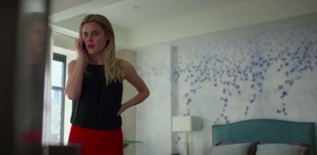 Trish Walker in Marvel's Jessica Jones has wonderful wallpaper on her bedroom wall