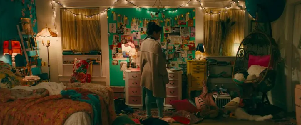 lara jean's bedroom in To All The Boys I've Loved Before
