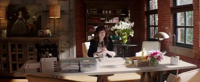 #FFFind: Girl with deer painting in Fifty Shades Darker/Freed