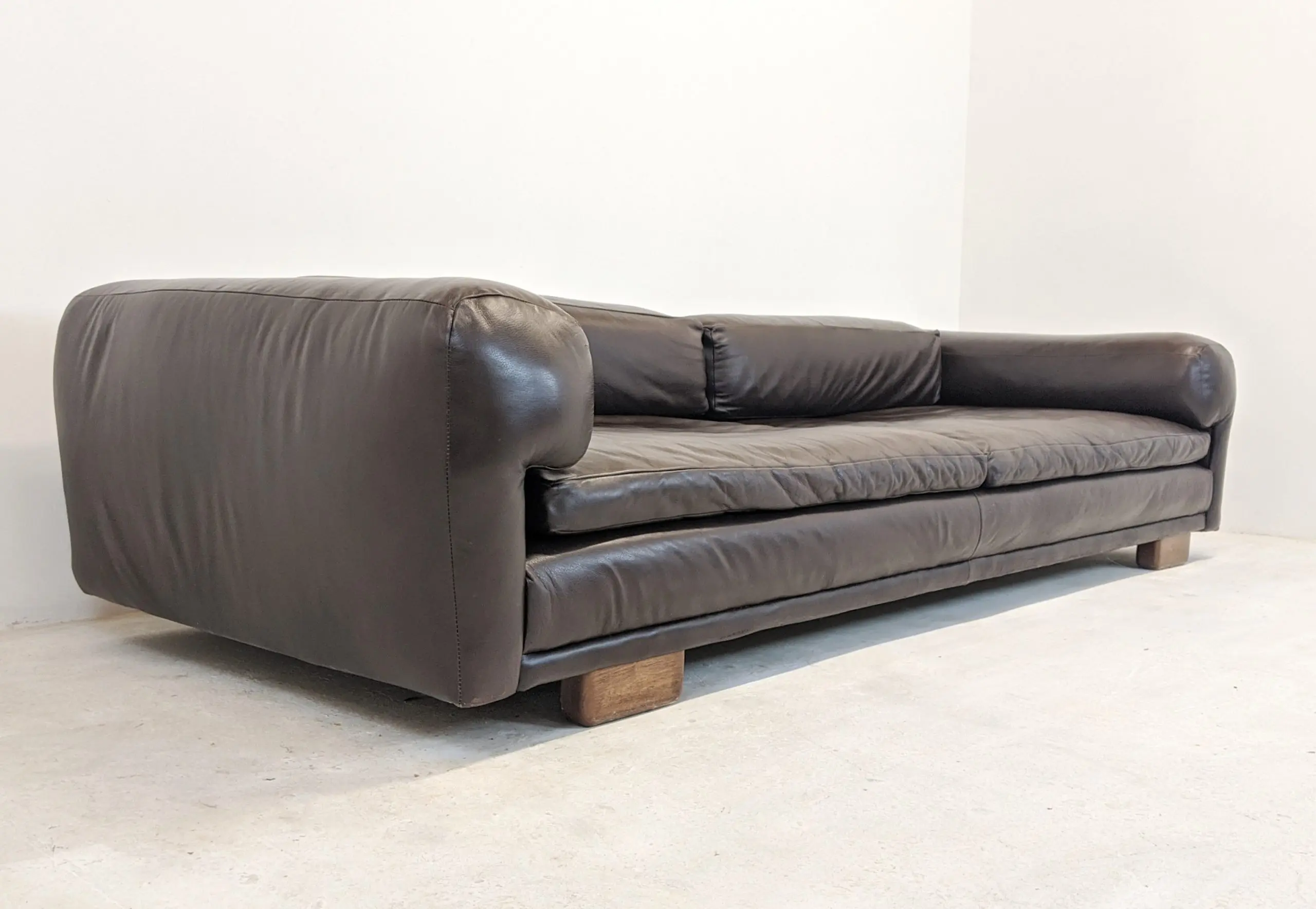 Howard Keith (HK Designs) Diplomat style sofa in brown leather, vintage