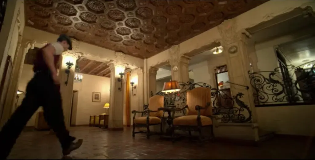 The lobby/reception area of Jack's apartment in Hollywood