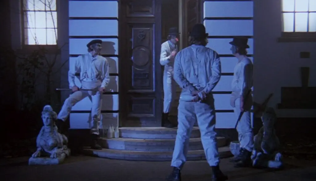 Alex exits Cat Lady's house sphinxes in A Clockwork Orange