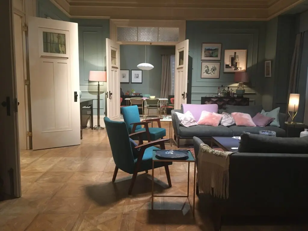 Anne's apartment decor of The Father