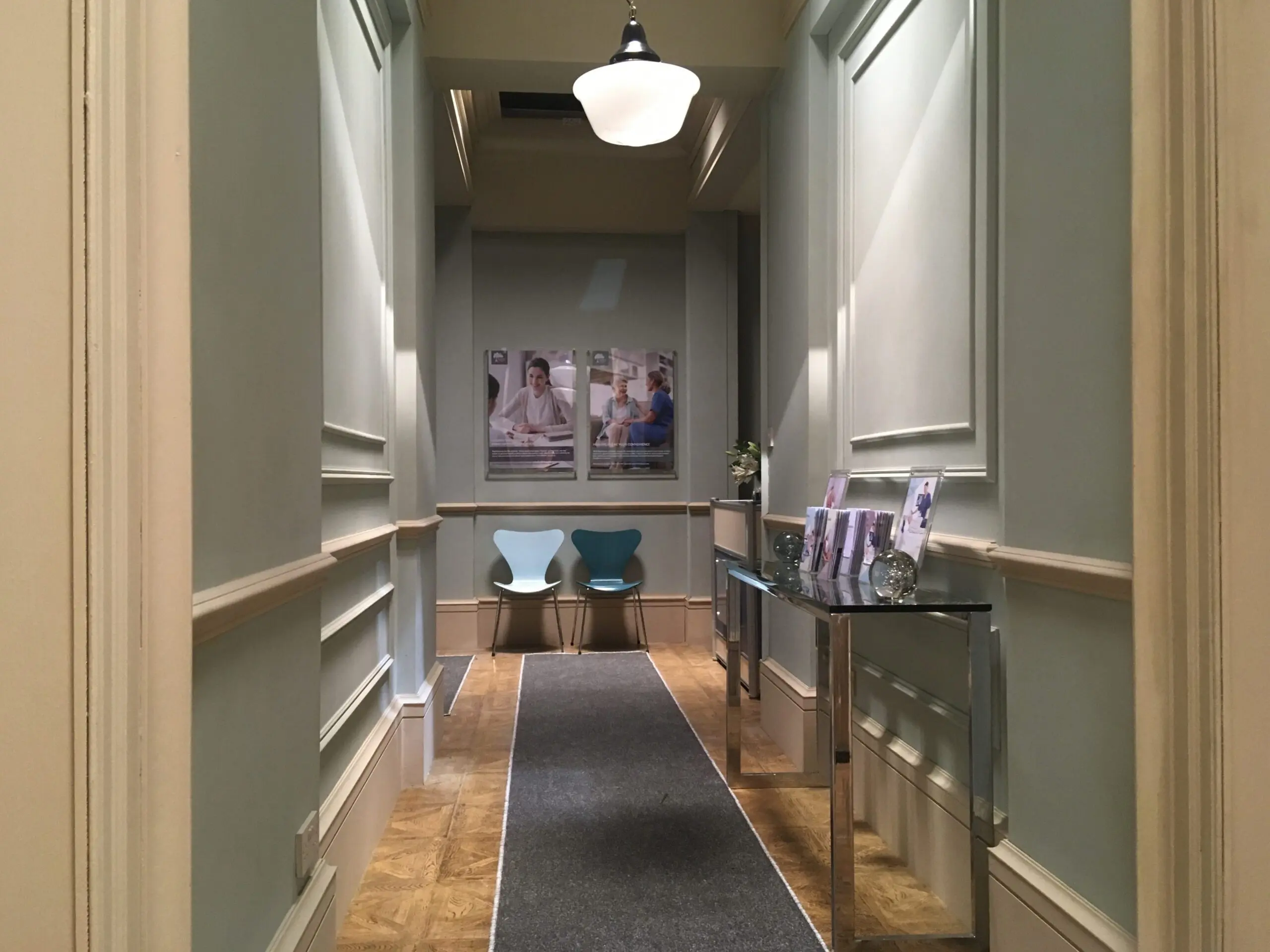 Series 7 chair by Arne Jacobsen (new)