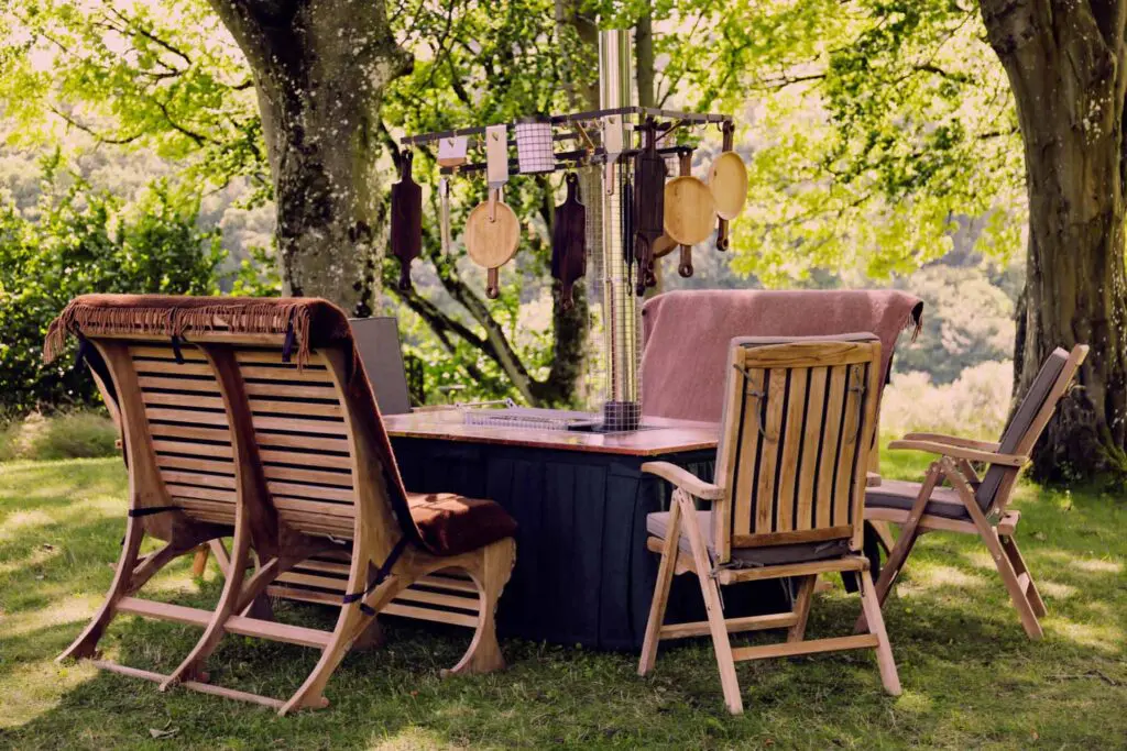 The Gentlemen' outdoor grill table is now available for your own