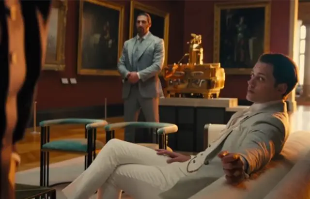 Hug Dining Chair by Pouenat