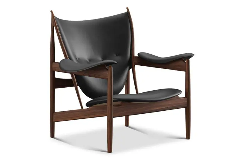 cheiftan-chair-Finn-Juhl-Succession-film-and-furniture