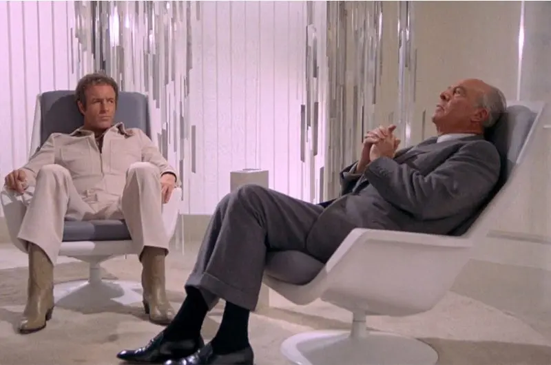 robin day chair in rollerball