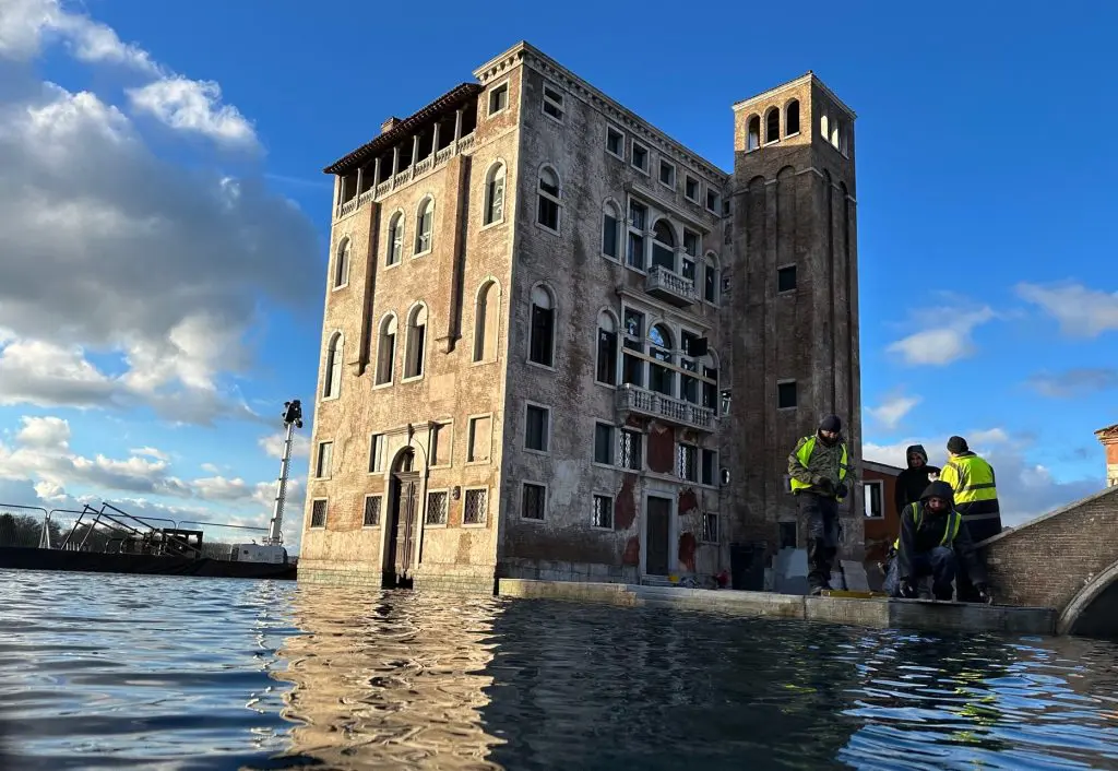Building the miniature palazzo for in A Haunting in Venice
