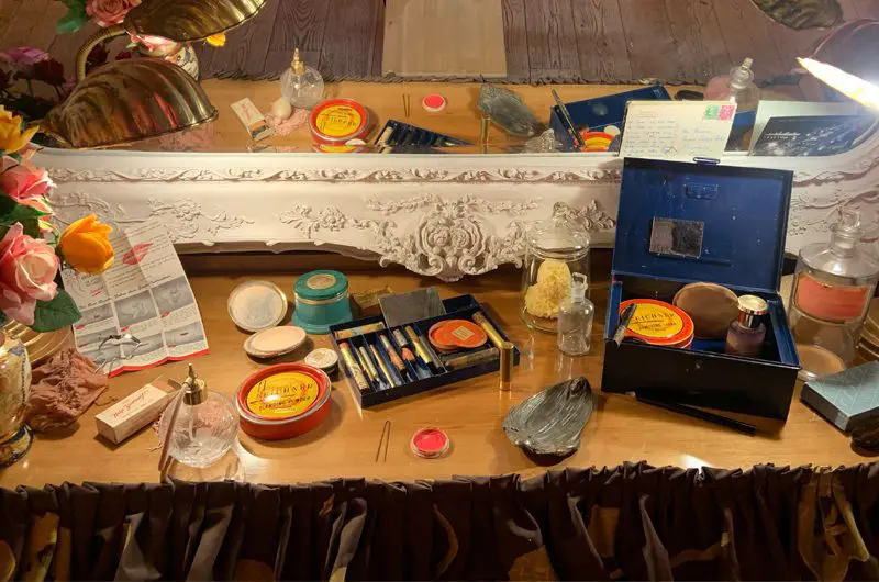 red shoes exhibition film and furniture