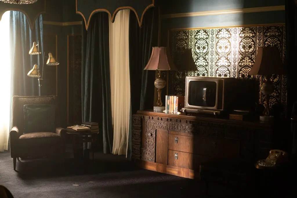 Elivis' bedroom in Priscilla