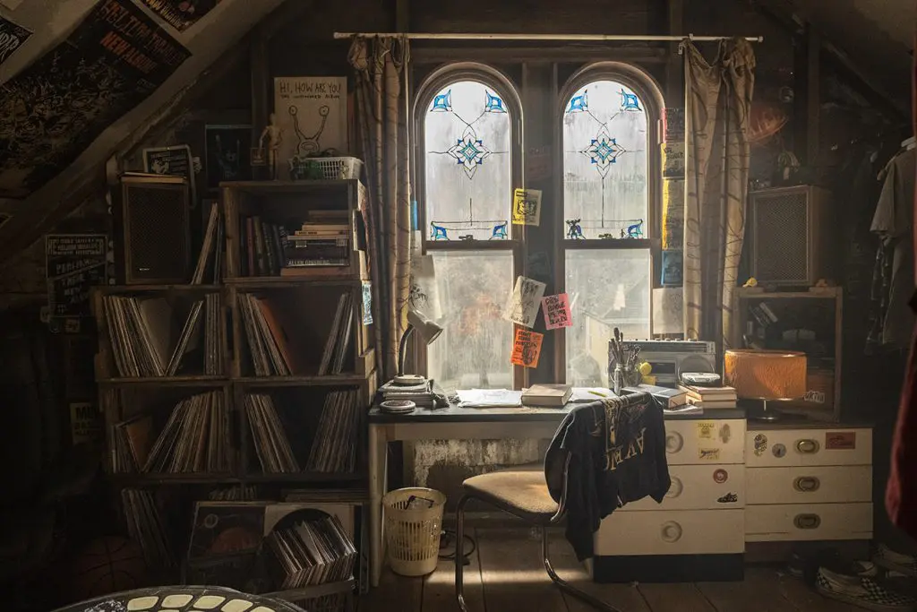 jeremys bedroom in Beetlejuice 2