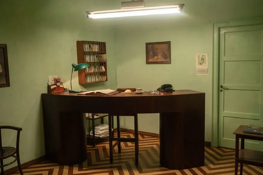 Hotel reception desk in Queer