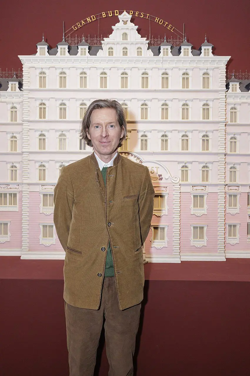 2. Wes Anderson with the model of THE GRAND BUDAPEST HOTEL. © Thierry Stefanopoulos – La Cinémathèque française