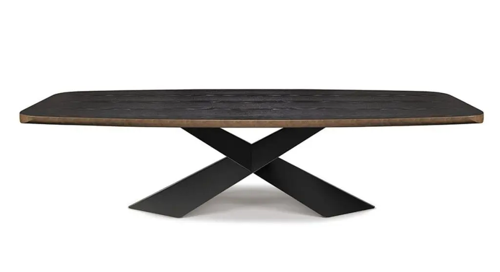 Cattelan Italia
Tyron Wood Dining Table