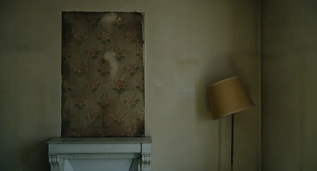 Paul and Paulette Take a Bath: Bataclan apartment