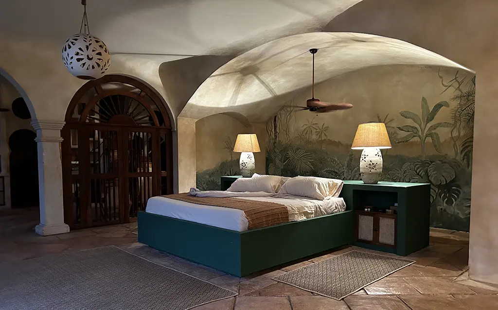 The Night Manager Season 2: Roper's house (bedroom)