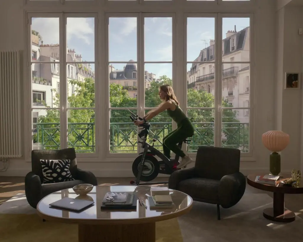 emily in paris interiors