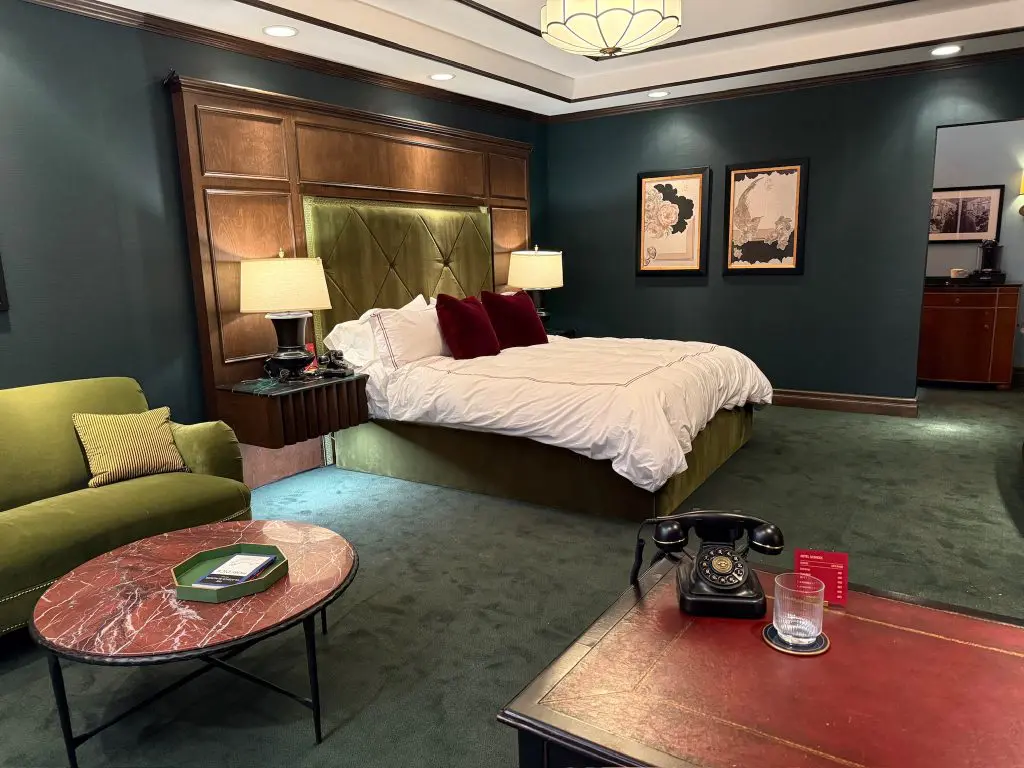 Hacks Season 5: Ava's hotel room