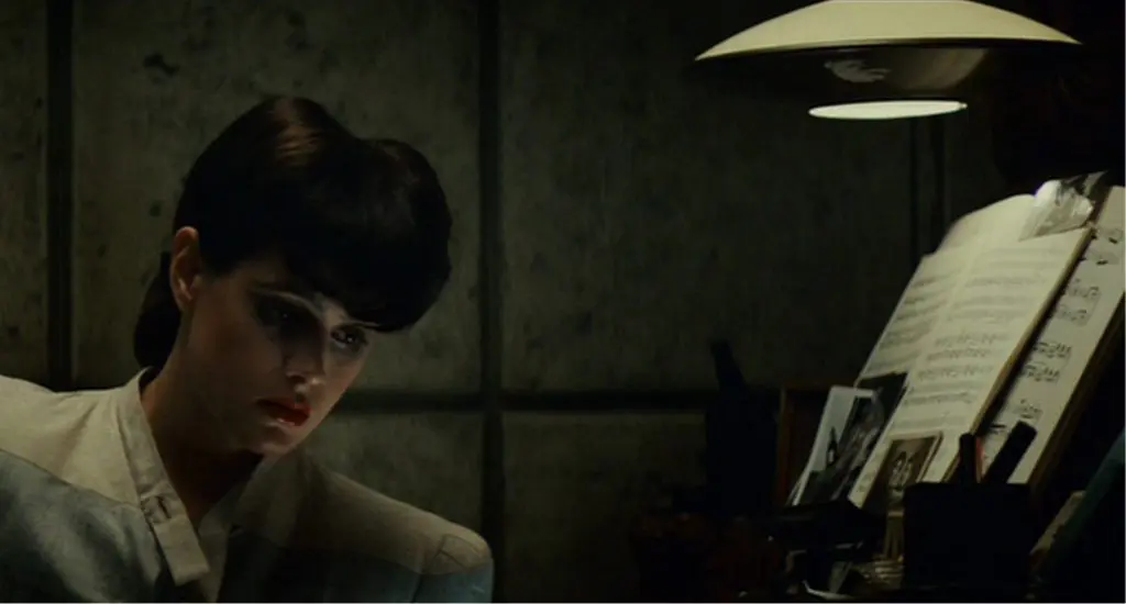 Dazor Saucer lamp on the piano in Deckard's apartment in Blade Runner