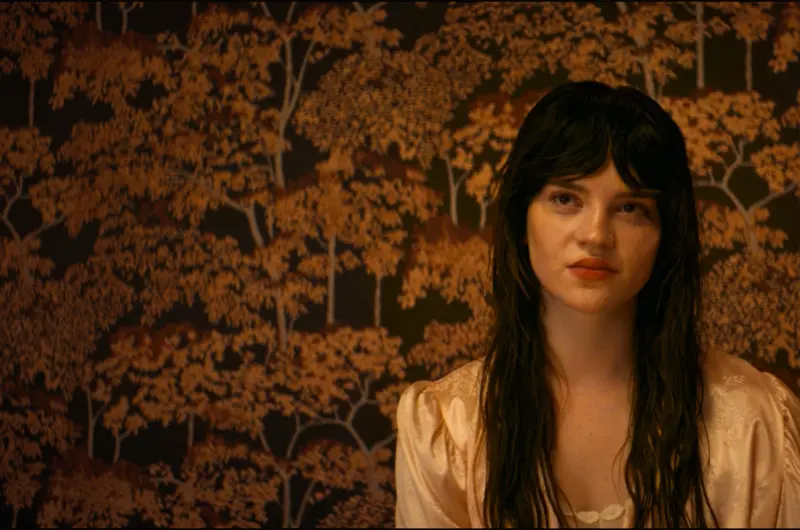Idyll Tree Wallpaper as seen in Her Private Hell