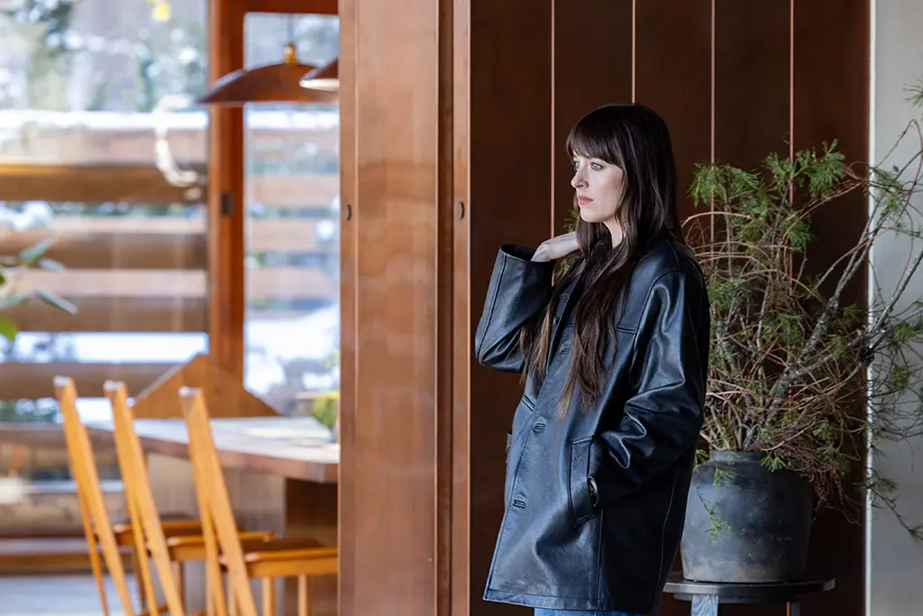 Dakota Johnson stars as Lowen Ashleigh in director Michael Showalter's VERITY, from Amazon MGM Studios.
Photo credit: Alisha Wetherill
© 2026 Amazon Content Services LLC. All Rights Reserved.