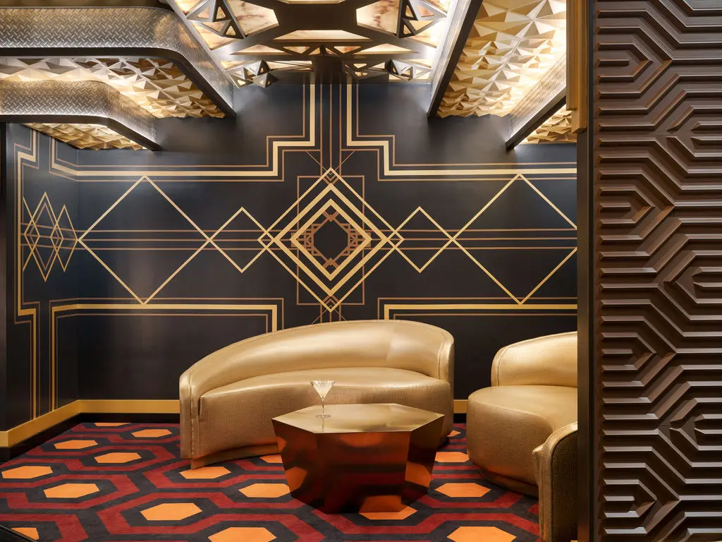 Hicks Hexagon 1 ply wool hand-tufted carpet in reverse colourways to match those seen in Passengers