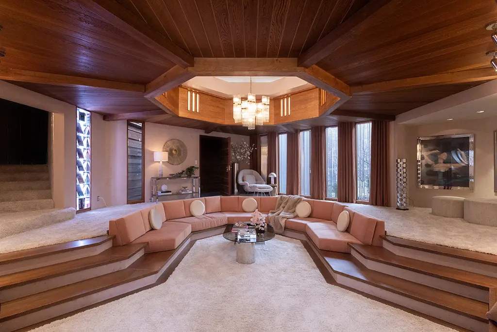 Verity's living area in the Crawford house