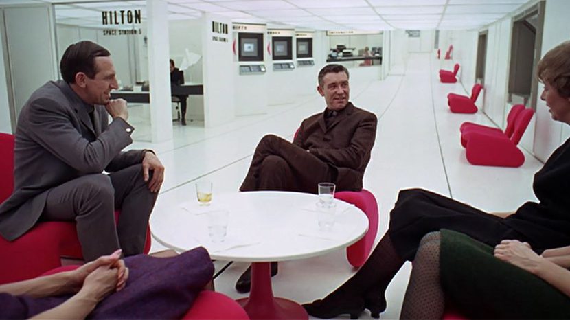 Tulip-style round low table as seen in 2001: A Space Odyssey