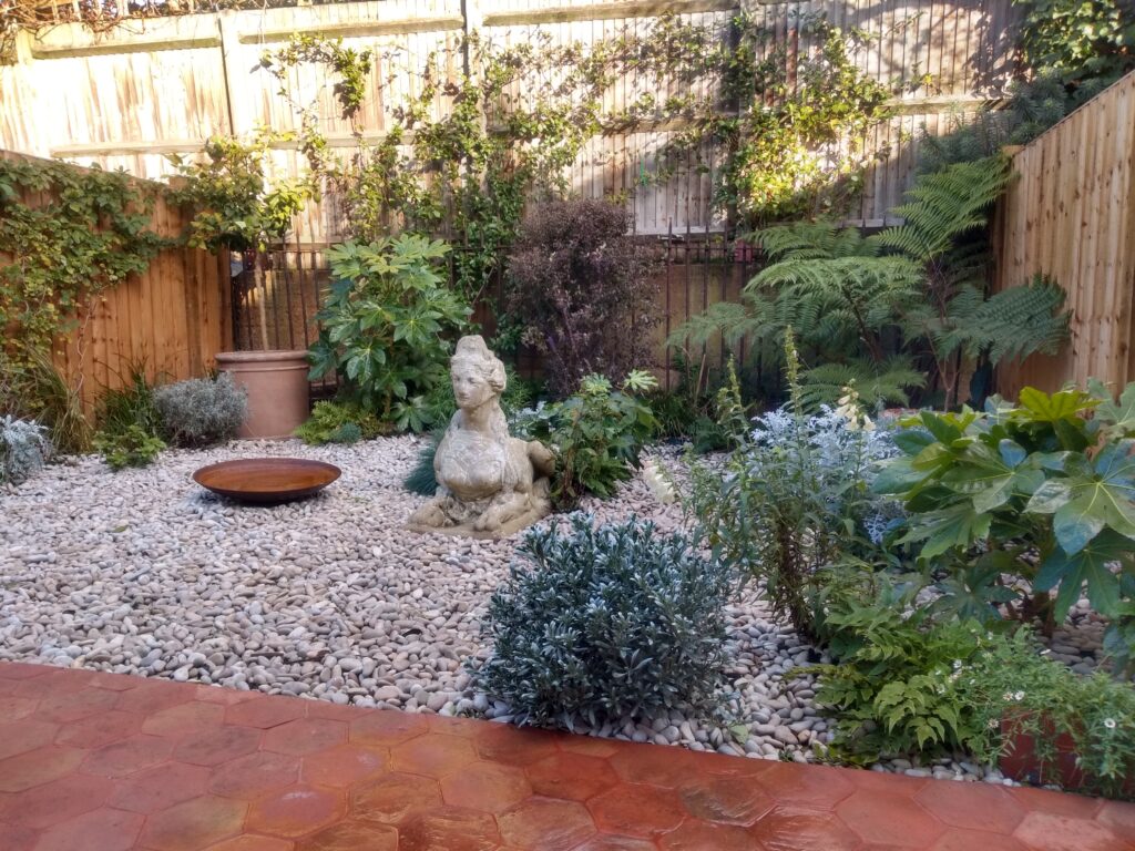 The sphinx in Andrea's garden looks identical to that in A Clockwork Orange