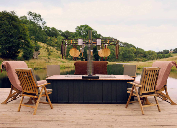 the-gentlemen-outdoor-grill-bbq-film-and-furniture