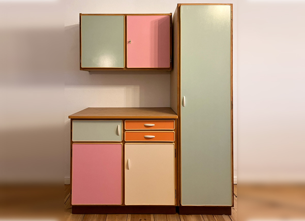 1950s-kitchen-cabinet-queens-gambit-film-and-furniture