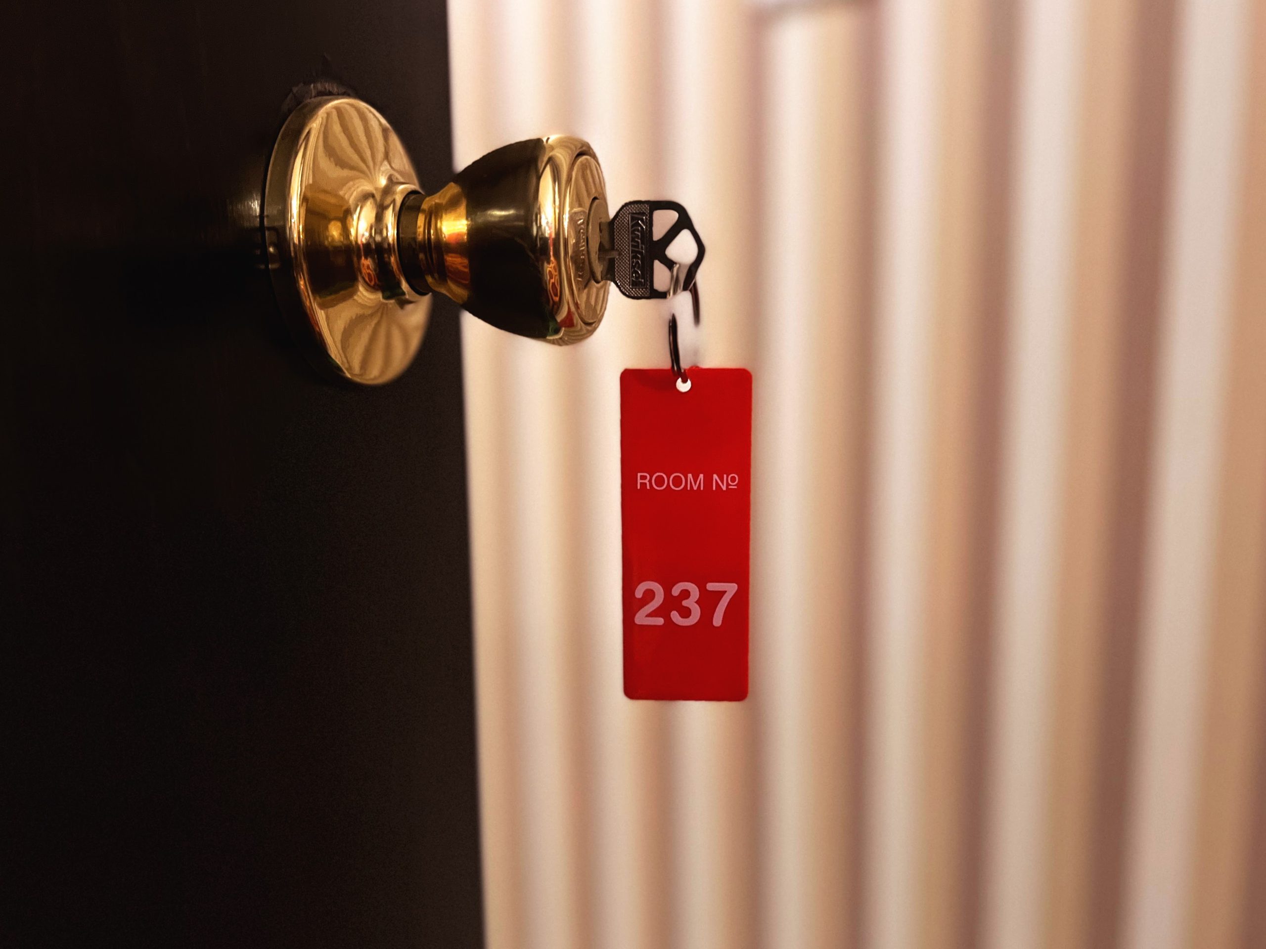Aide to Kubrick on 'Shining' Scoffs at 'Room 237' Theories - The