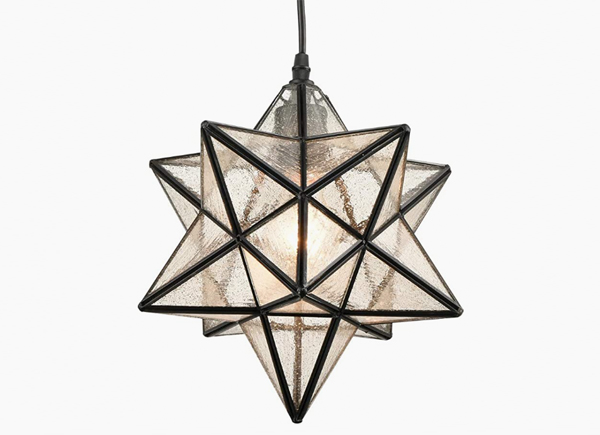 star-shaped-pendant-light-film-and-furniture