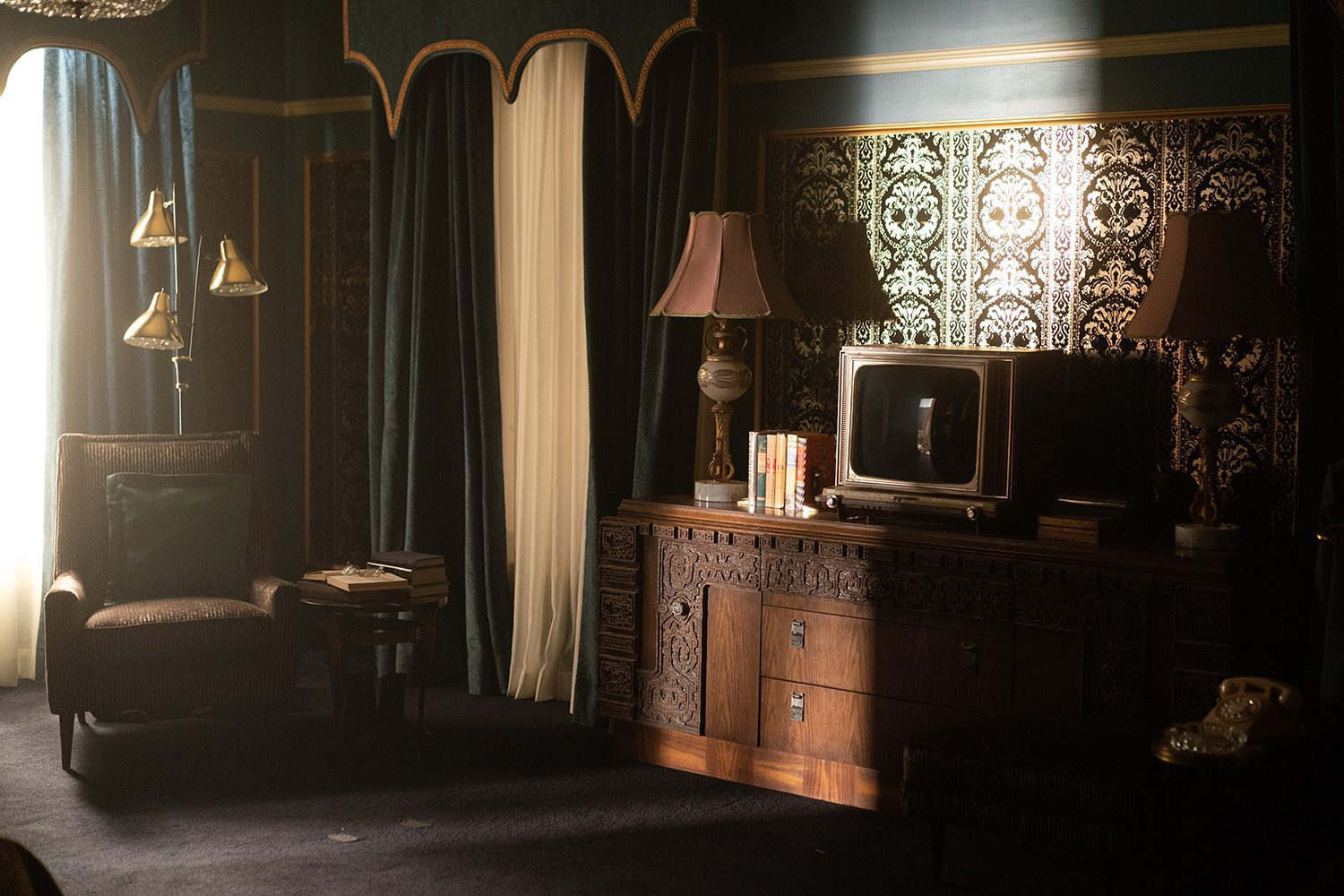 Priscilla: Recreating the luxurious midcentury interiors of Graceland ...